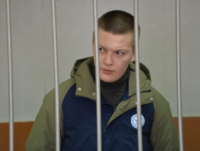 Артем Устюжанин / E1.RU | Источник: Автохам Игорь Новоселов был опрошен в полиции по делу о смертельном ДТП