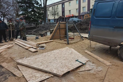 Старт работ по благоустройству у камня-обелиска в Сердобске