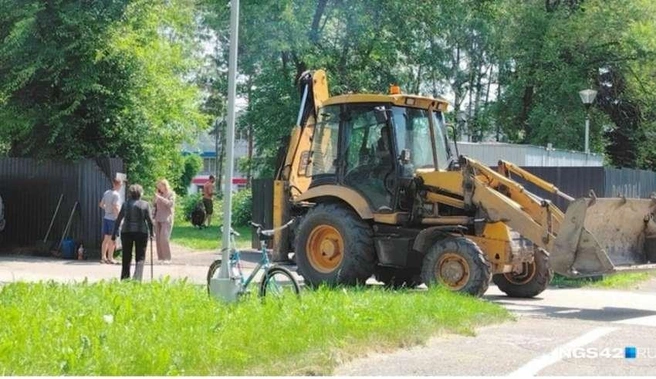 Как уточнил губернатор, изначально на территории сквера планировалось построить здание, предназначенное под суд и офисы для госструктур | Источник: nk-tv.com