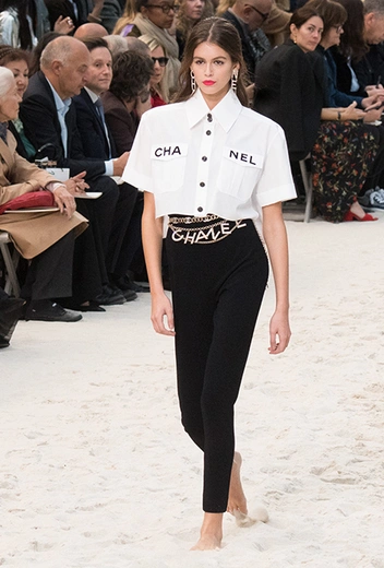 и на показе Chanel SS19