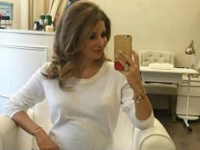 Беременная Галина Юдашкина привыкает к новому положению