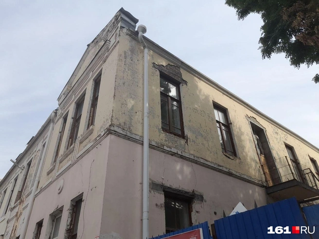 Здание больницы не в лучшем состоянии | Источник: Ксения Сухоленко / 161.RU