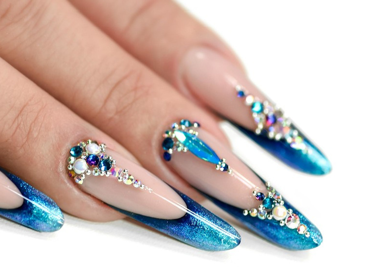 Маникюр: Сложный дизайн ногтей в салонах красоты Rich Nails
