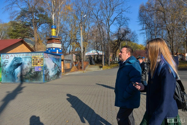На отсутствие электричества жалуются недоброжелатели, говорит Шадрин. На все остальное — тоже.