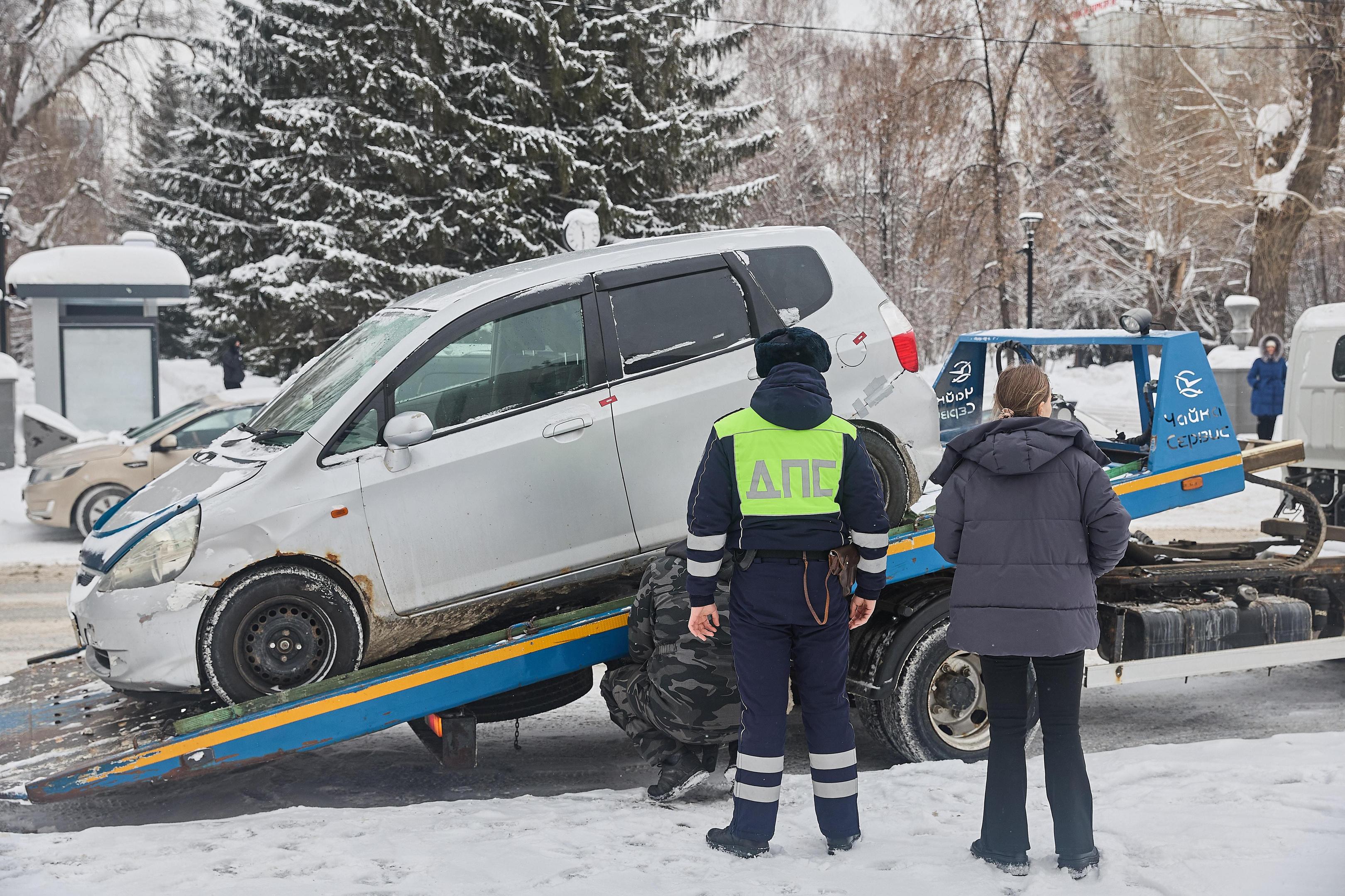 В Тольятти объявили охоту на брошенные автомобили