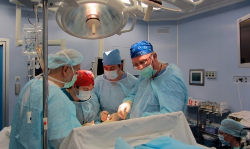 В петербургской больнице выполнили уникальную операцию по удалению опухоли ребенку