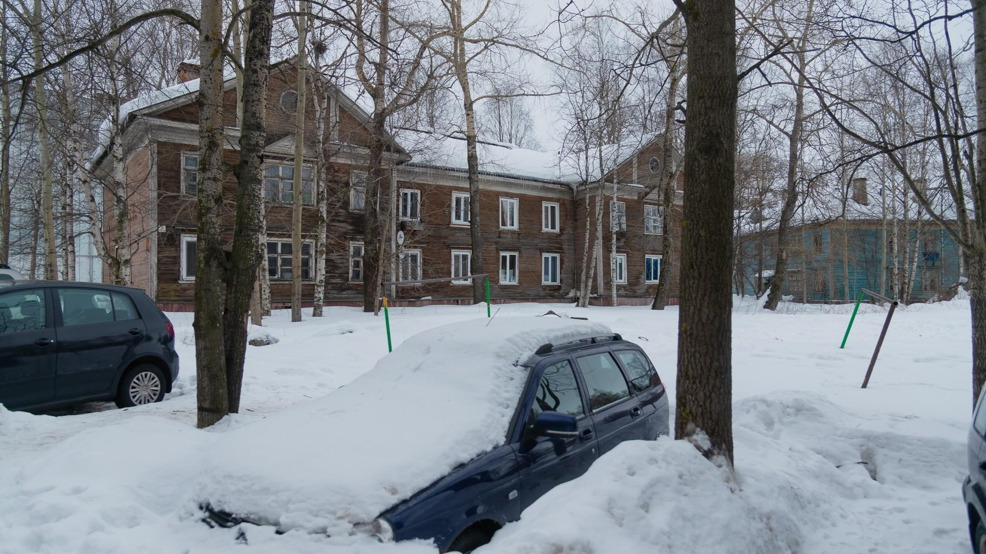 В Архангельске эвакуируют брошенные машины: как будут находить автохлам