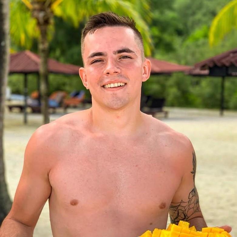 Резал горло и носил одежду жертв: маньяк-аниматор Алексей Леонов встречался с тремя женщинами, а потом убил их