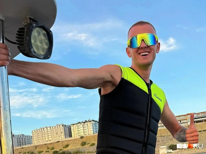 Альберт родился и вырос в Екатеринбурге, на Урале до сих пор живет его родной брат. Но Анапа больше пришлась ему по душе | Источник: Альберт Карипов