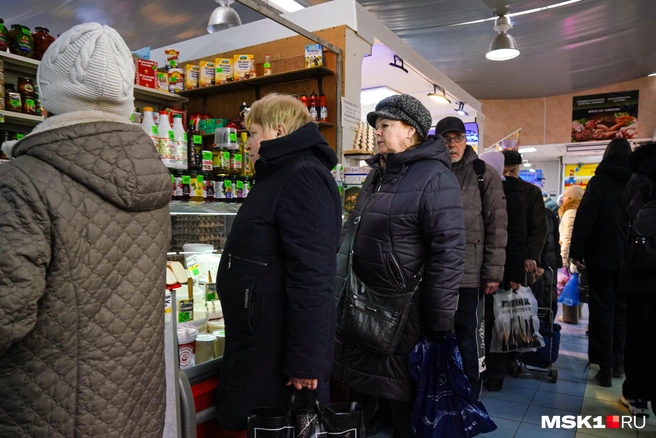 Покупателей привлекает то, что на Преображенском рынке продается буквально всё | Источник: Анна Селина / MSK1.RU