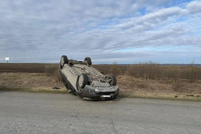 Машина с детьми перевернулась в Курганской области