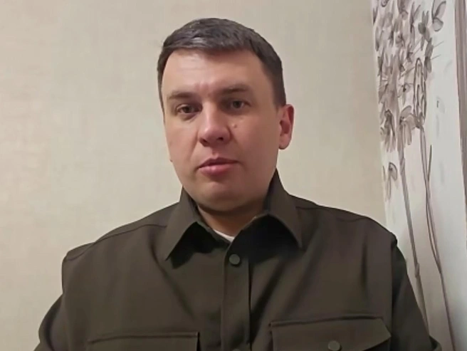 Провластный блогер Илья Ремесло за сутки превратился из критика оппозиции в разоблачителя власти, а закончил день в психиатрической клинике им. Скворцова‑Степанова | Источник: скриншот видео / youtube.com/The_Breakfast_Show