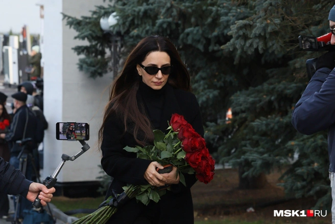 Певица Зара на прощании с Юрием Николаевым  | Источник: Артем Устюжанин / MSK1.RU