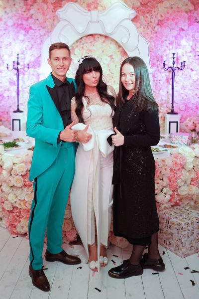 Жених и невеста вместе с Юлией Шакировой