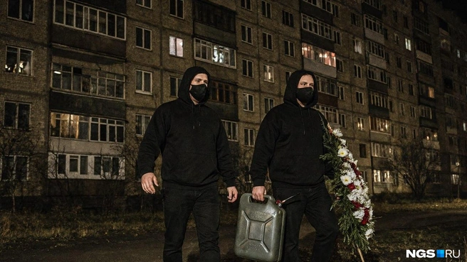 Неизвестные угрожают семье за какой-то долг их сына и уже подожгли квартиру | Источник: Екатерина Евстафьева / NGS.RU
