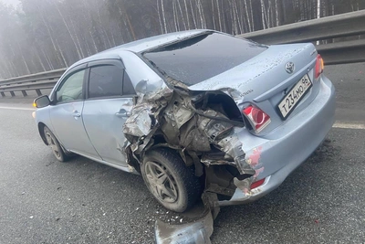 На ЕКАД фура снесла легковушку и скрылась