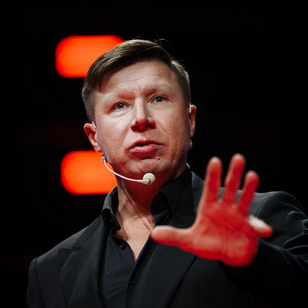 <p>Владимир Волошин</p>