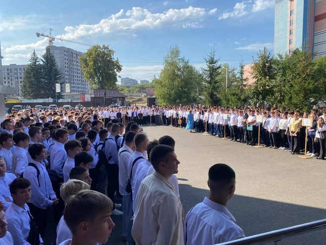 День знаний в колледже состоялся без части преподавателей и сотрудников | Источник: ГАПОУ «Казанский политехнический колледж» / Vk.com