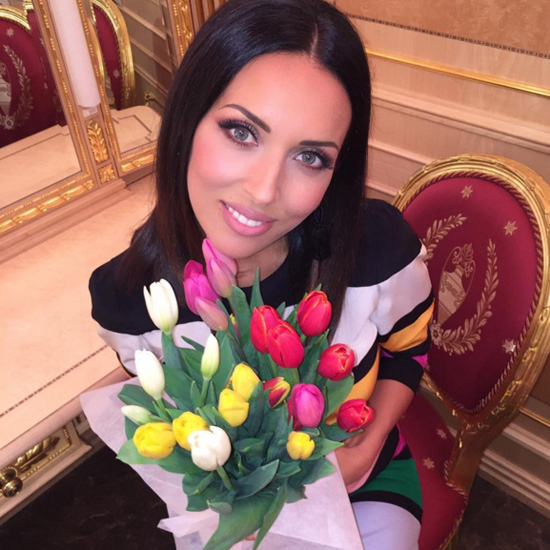 Весна, цветы, подарки: 8 Марта в «Инстаграме» (запрещенная в России экстремистская организация)
