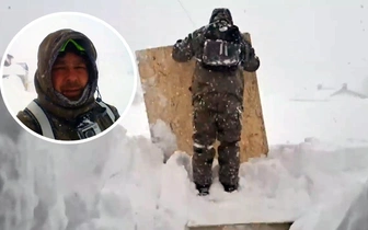 Зачем фанера во время сильного снегопада? Видео с занесенного по самые крыши Сахалина