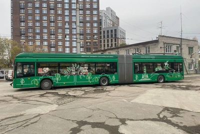 В Новосибирске на маршрут № 5 выйдет троллейбус-гармошка