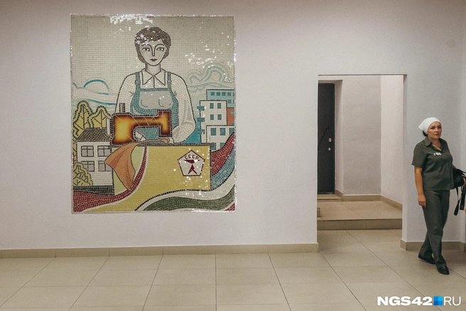 Здесь застыло время — не только на стенах, но и в жизнях их обитательниц | Источник: Александр Левчук / NGS42.RU