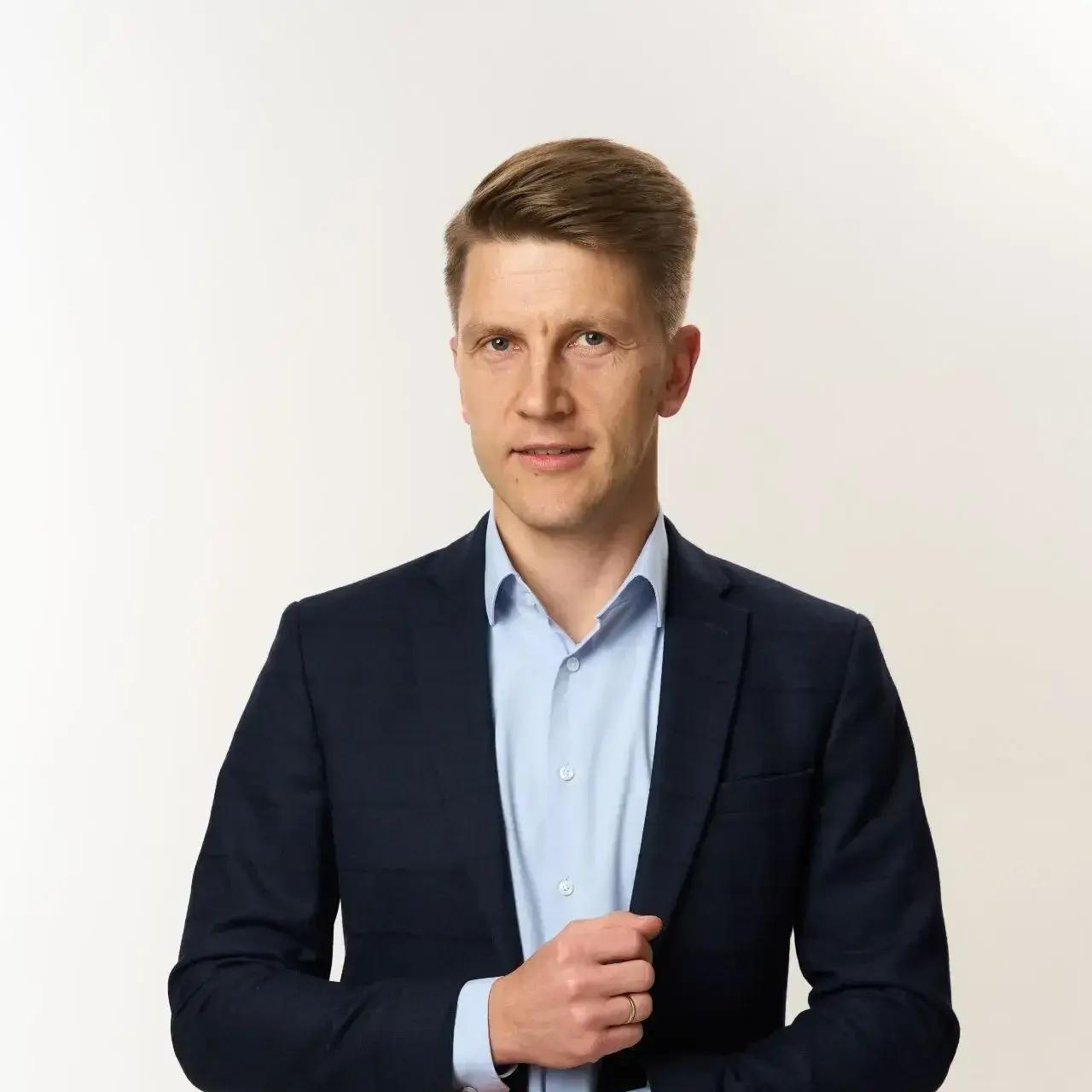 <p>Владимир Яровенко</p>