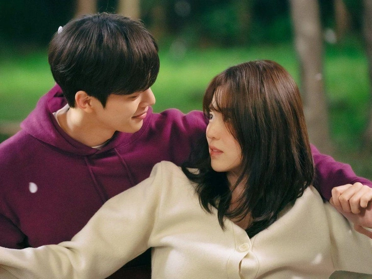 Хан Со Хи и Сон Кан в дораме «Я знаю, но…» | Источник: Кадр из дорамы «Я знаю, но…»