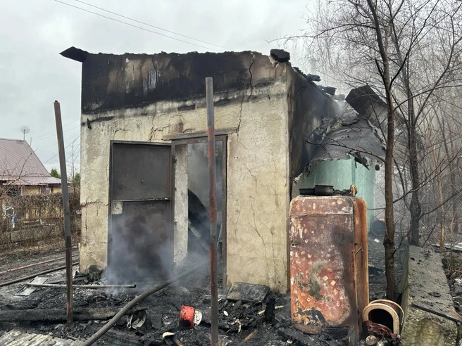 В пожаре погиб мужчина | Источник: ГКУ СО Центр по делам ГО, ЧС и ПБ