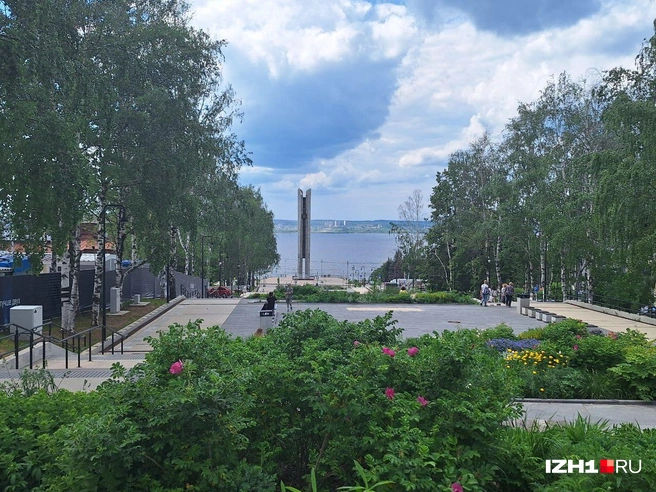 Часть мероприятий в рамках празднования юбилея города пройдет на Центральной площади и набережной пруда | Источник: Юлия Дёмина / IZH1.RU