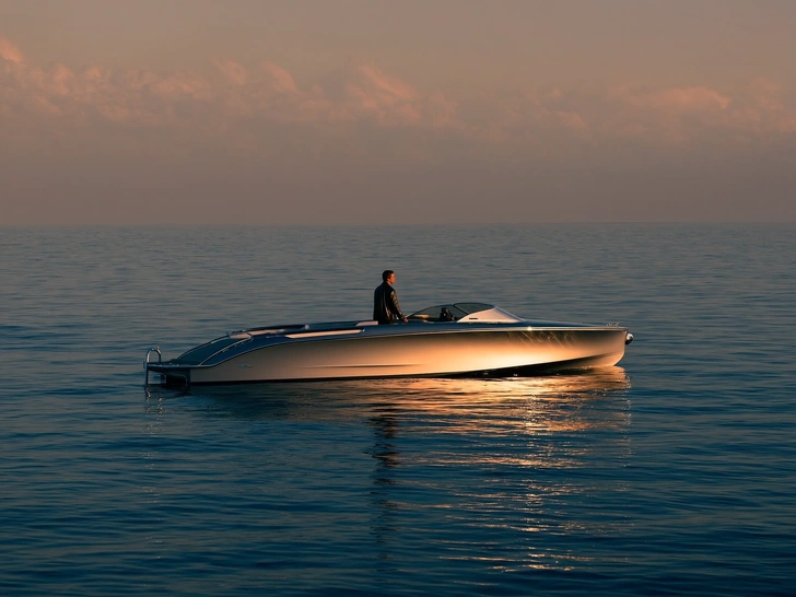 пропавший рыбак Владивосток, рыбак пропал, пропавший рыбак из Владивостока, дрейфующий в море, Андрей Варченко | Источник: theDay/higgsfield 