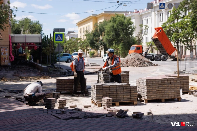 В сроки, установленные контрактом, подрядчики явно не уложились | Источник: Алексей Волхонский / V1.RU