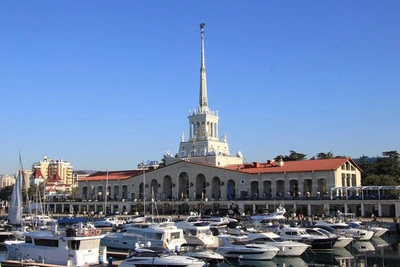 Реставрация башни морского вокзала Сочи завершена