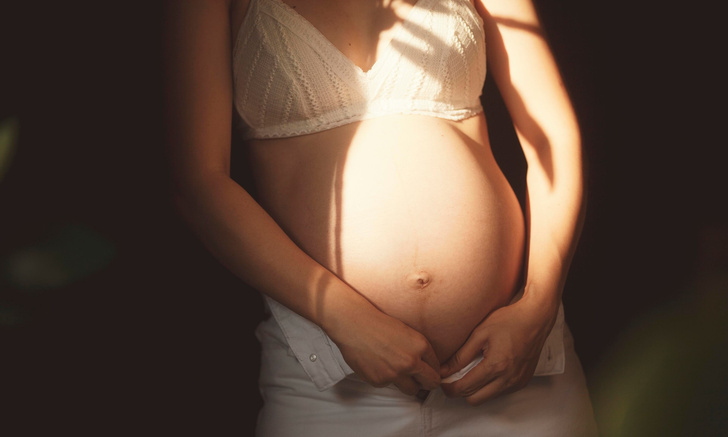 темная полоска на животе при беременности