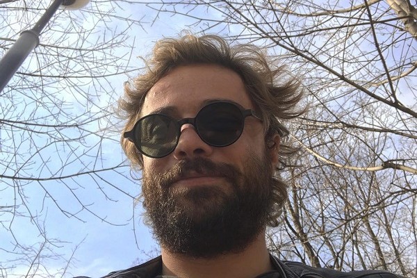 Поклонники полагают, что Илья Глинников снова отрастит бороду за время участия в проекте