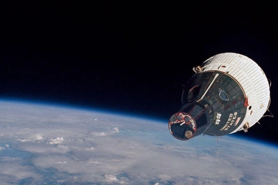 Астронавты Gemini 7 сообщили о «блестящем теле» в космосе