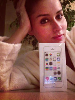 Тина Канделаки со новым iPhone 5S