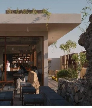 Скала внутри: кафе в Хаиле, где камни превратились в столы