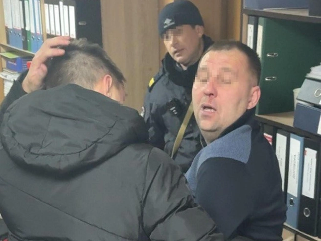 Адвокат Иван Иванов утверждает, что во время задержания полицейские применили силу к его доверителю. | Источник: Иван Иванов, Юрий Скулыбердин