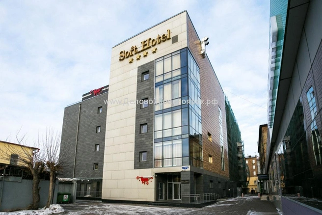 Фасад здания на Сурикова, 16 | Источник: krasnoyarsk.n1.ru