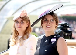 Последняя незамужняя принцесса Беатрис не рада за сестру?