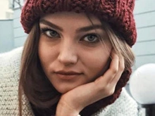 Алеся Кафельникова раззадорила поклонников обнаженной грудью