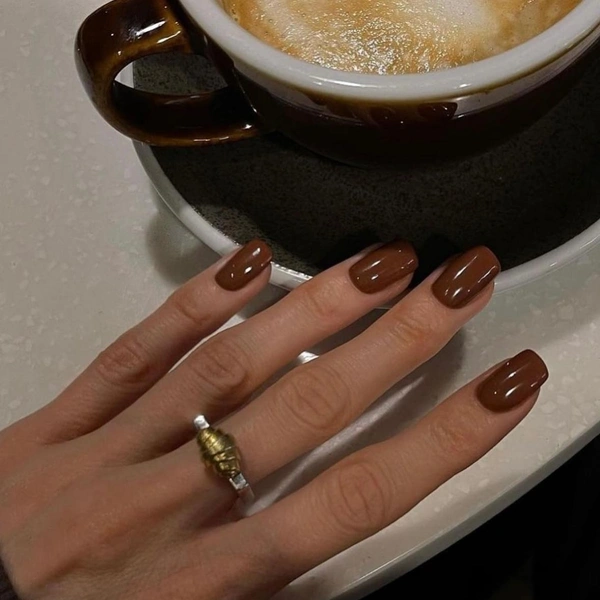 маникюр, маникюр 2025, цвет маникюра, ногти маникюр 2025, красный маникюр, красивый маникюр, цвет маникюра 2025, маникюр тренд | Источник: Социальные сети