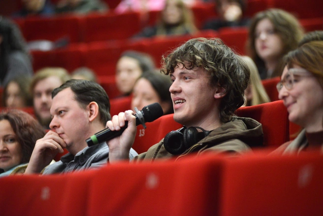 Новосибирцы могли подискутировать, задать вопросы и поделиться впечатлениями об увиденном&nbsp;— в этом суть фестиваля | Источник: центр культуры и отдыха «Победа»