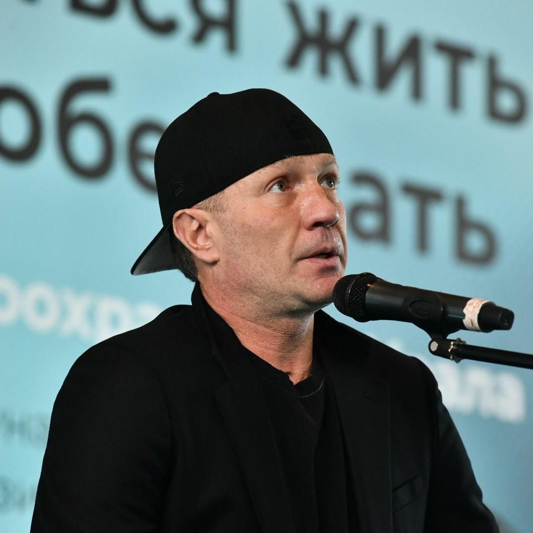 <p>Роман Костомаров</p>