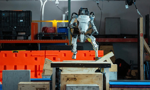 Его прощальный поклон: компания Boston Dynamics отправила на пенсию двуногого робота Atlas