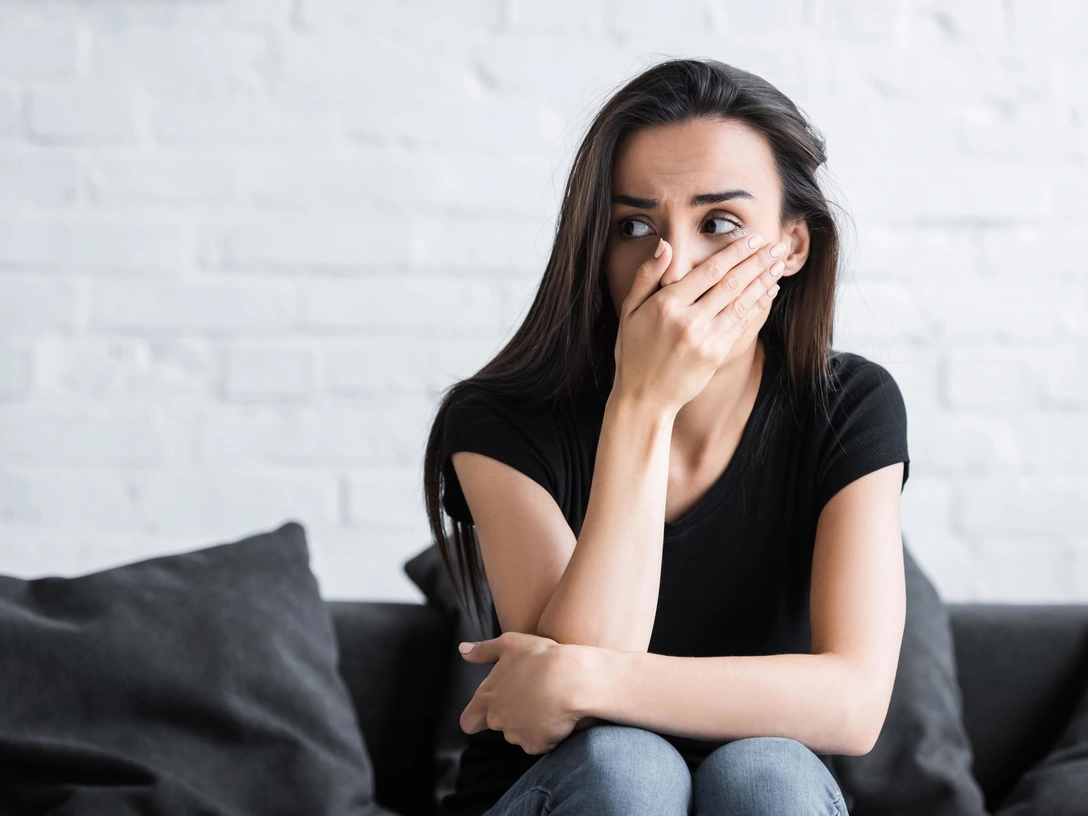 Как справиться с паническими атаками: 3 эффективные техники, которые помогут быстро успокоиться | marieclaire.ru