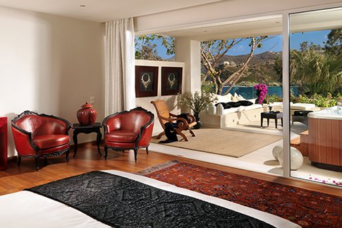 Источник: Архивы пресс-служб