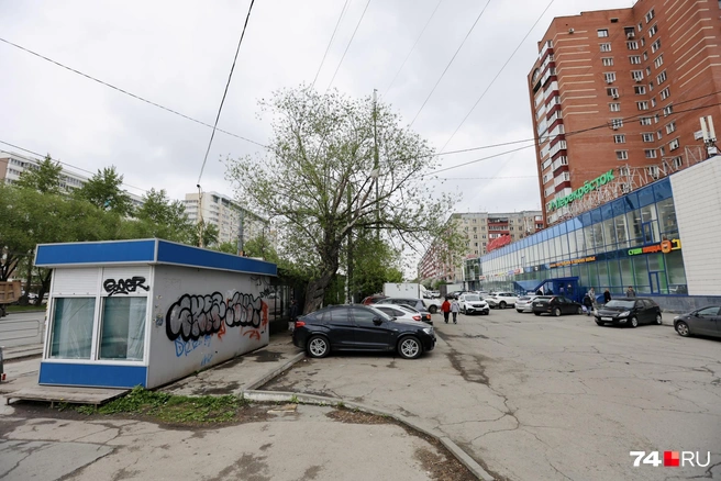 Здесь тоже должна появиться приличная дорога для пешеходов | Источник: Наталья Лапцевич
