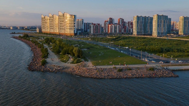 «Дом у воды есть дом у воды»: какие берега Петербурга становятся новыми точками роста | Источник: iStock.com/Evgeniy Romanov